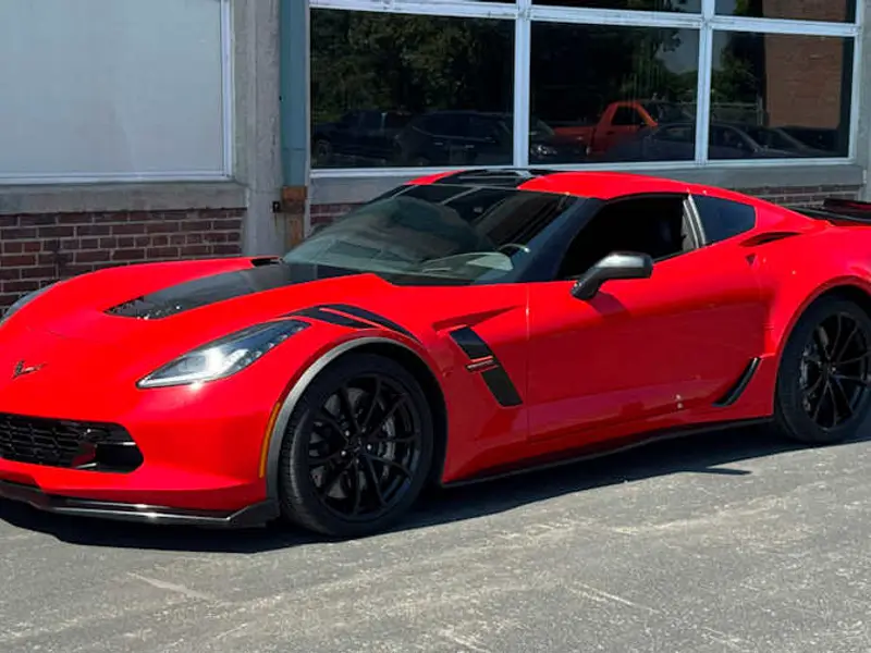 2019 Chevrolet Corvette Grand Sport — photo 1 of 8