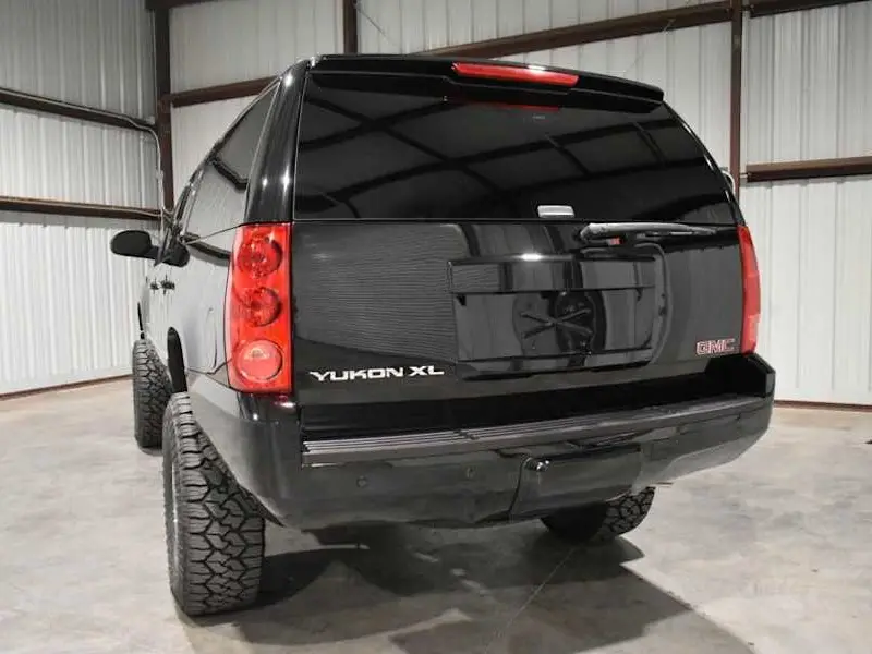 2009 GMC Yukon 2500 XL — photo 4 of 8