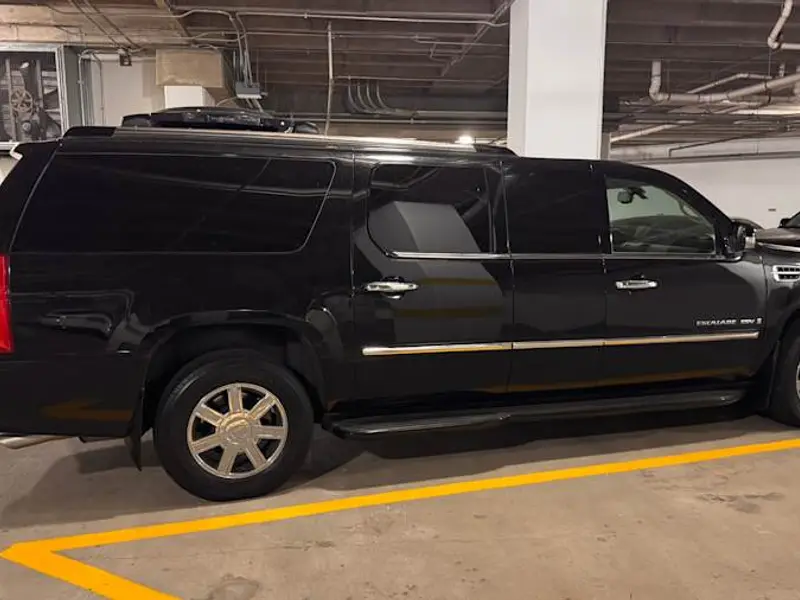 2008 Cadillac Escalade Custom — photo 3 of 8