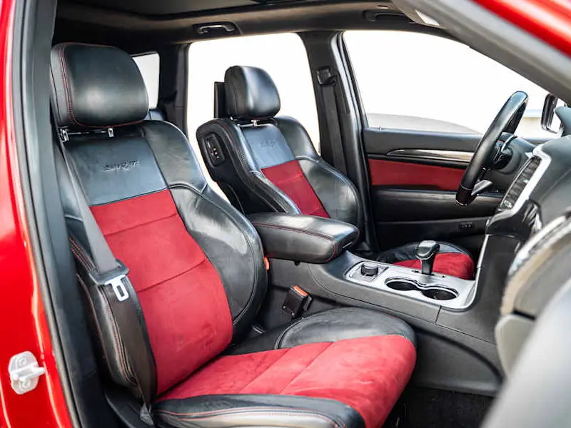2015 Jeep Grand Cherokee SRT — photo 5 of 8
