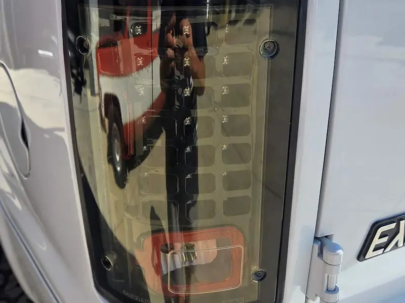 2004 Ford Excursion Limited — photo 6 of 8