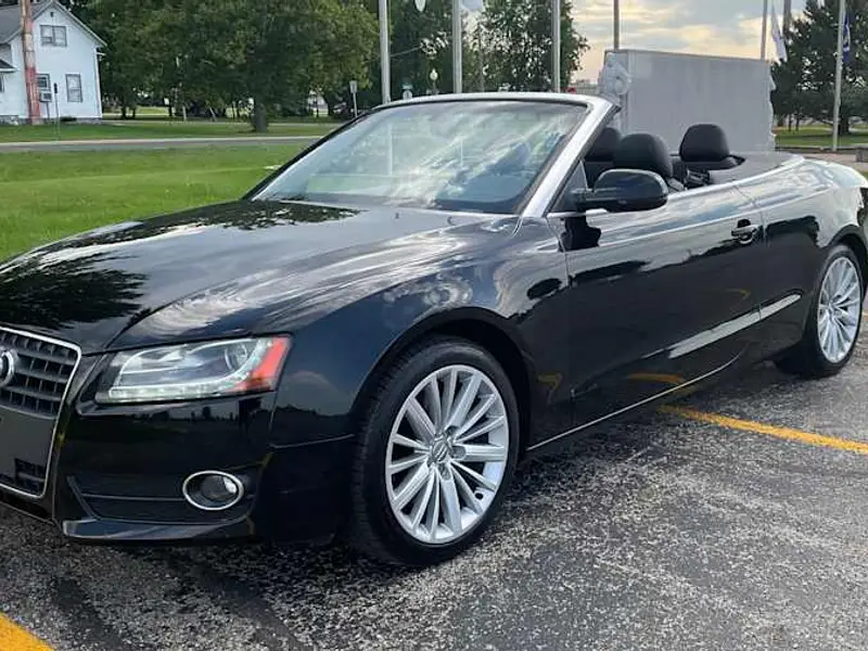 2011 Audi A5 Premium Plus — photo 1 of 8