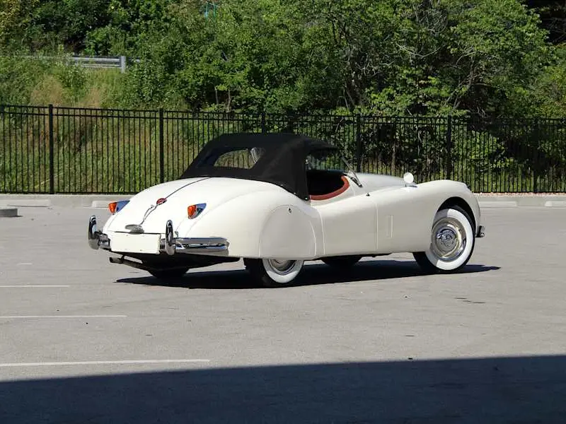 1956 Jaguar XK140 — photo 3 of 8