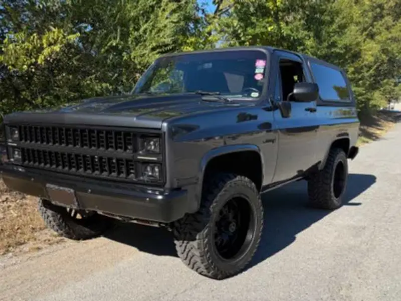 1987 GMC K5 Jimmy Sierra — photo 4 of 8