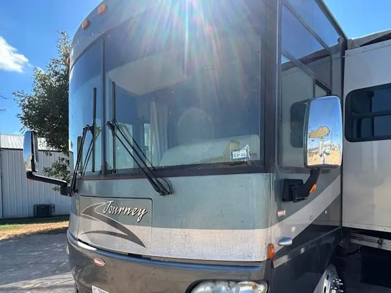 2007 Winnebago Journey — photo 4 of 8