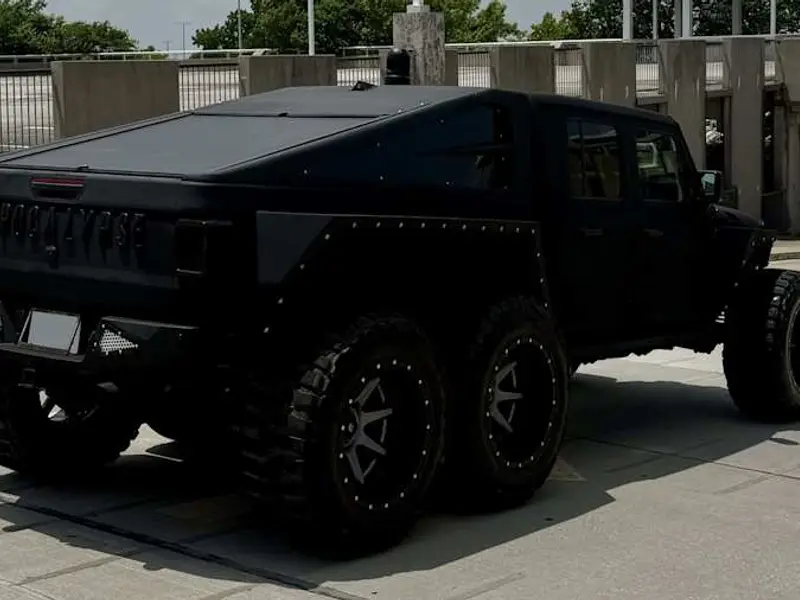 2021 Jeep Gladiator Apocalypse Hellfire 6x6 — photo 3 of 8