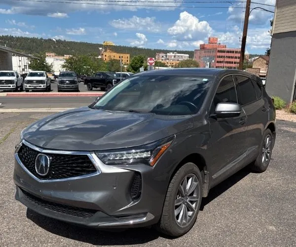 A 2023 Acura RDX on a parking lot