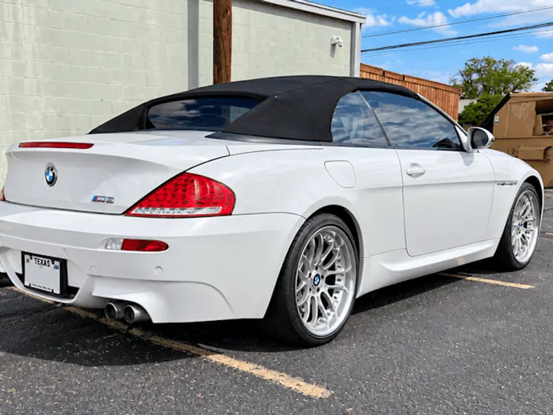 2010 BMW M6 — photo 6 of 8