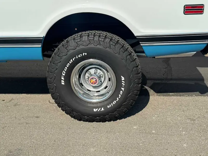 1972 Chevrolet K5 Blazer — photo 6 of 8