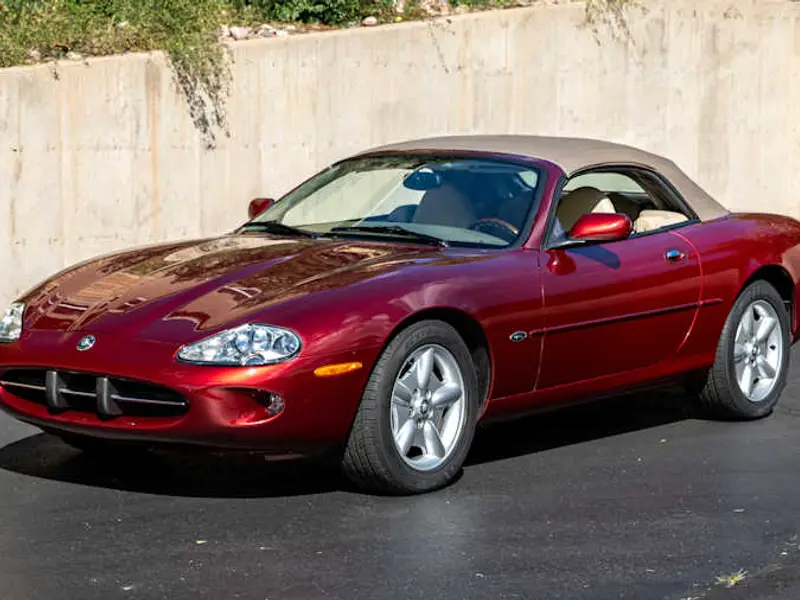 1997 Jaguar XK8 — photo 1 of 8