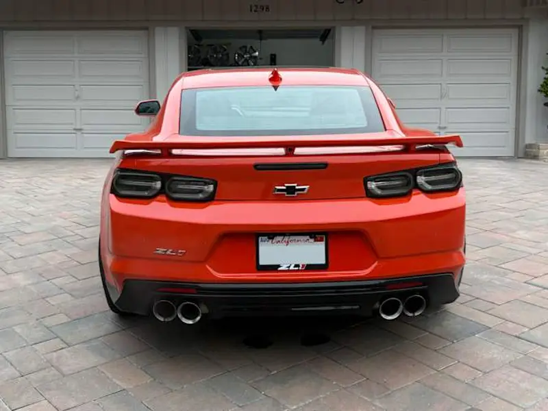 2019 Chevrolet Camaro ZL1 — photo 5 of 8
