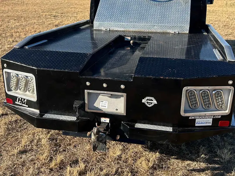 2000 Ford F-550 Lariat — photo 5 of 8