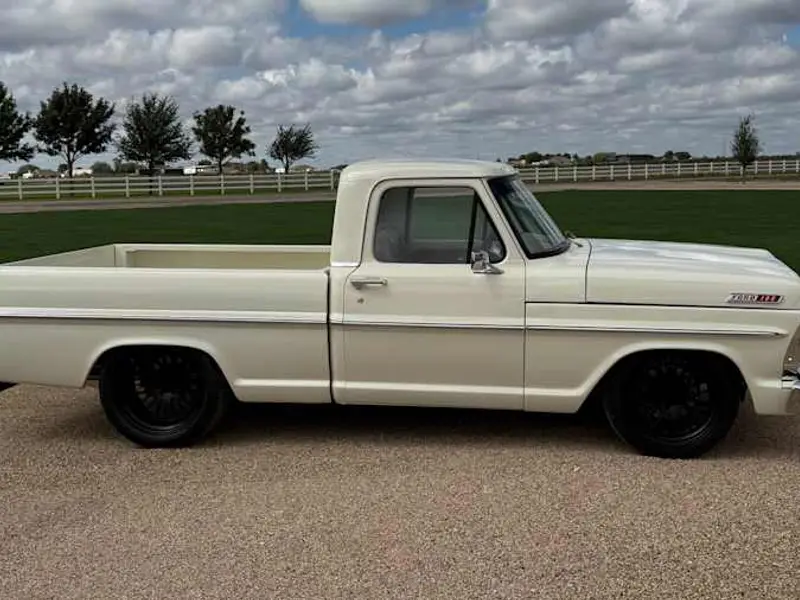 1967 Ford F-100 Custom — photo 2 of 8