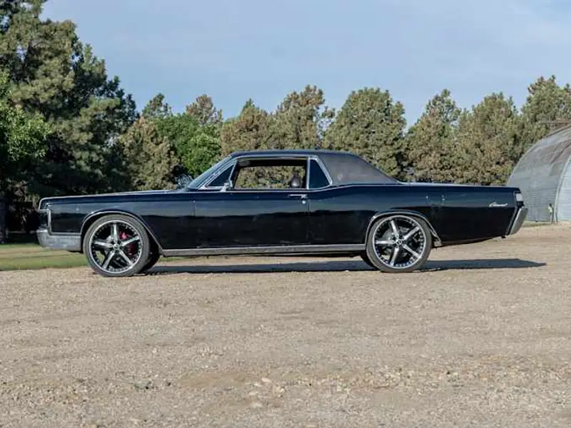 1969 Lincoln Continental — photo 2 of 8