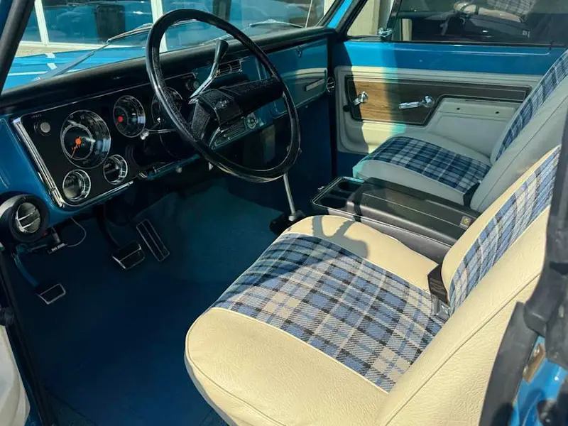 1972 Chevrolet K5 Blazer — photo 7 of 8