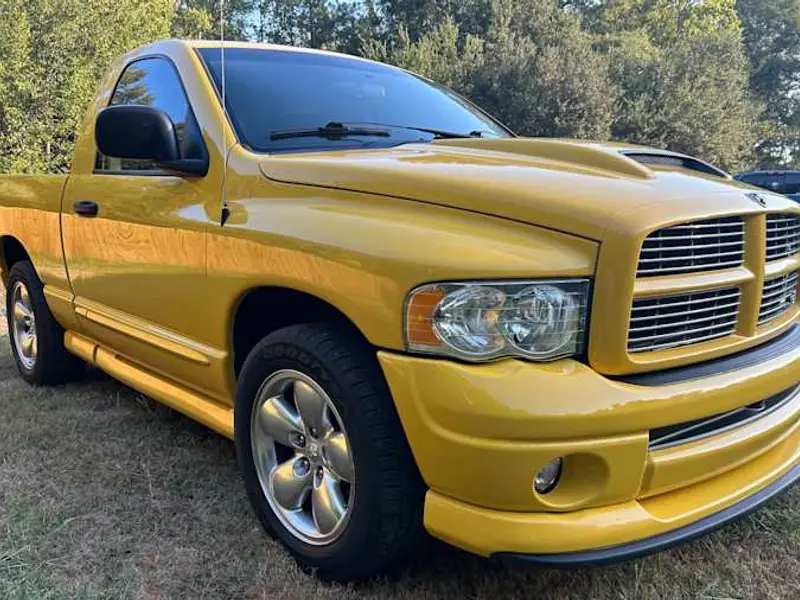 2005 Dodge Ram 1500 Rumble Bee — photo 4 of 8