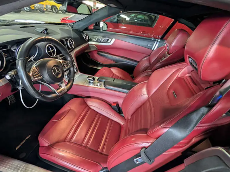 2017 Mercedes-Benz AMG SL 63 — photo 6 of 7
