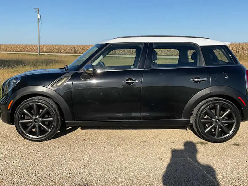 2012 Mini Cooper Countryman S — photo 2 of 8