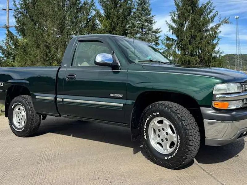 2002 Chevrolet Silverado 1500 — photo 6 of 8