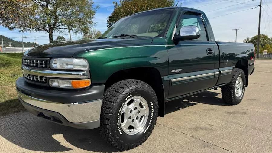 Green 2002 Chevrolet Silverado 1500