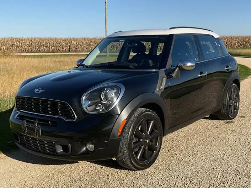 2012 Mini Cooper Countryman S — photo 1 of 8