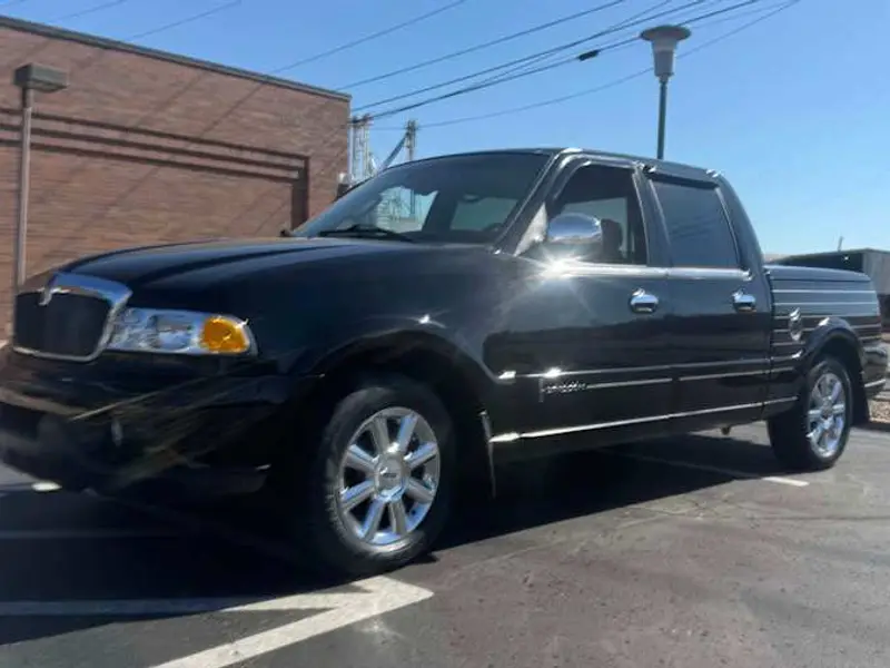 2002 Lincoln Blackwood — photo 1 of 8
