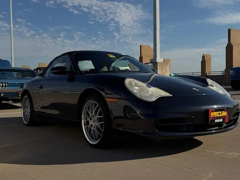 2004 Porsche 911 Carrera — photo 3 of 8