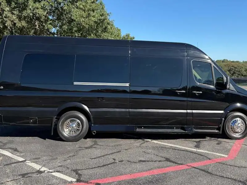2019 Mercedes-Benz Sprinter 3500 Presidential Executive — photo 5 of 8