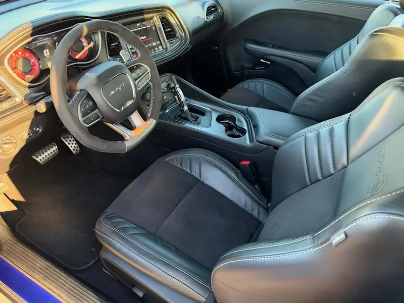 2020 Dodge Challenger SRT — photo 7 of 8