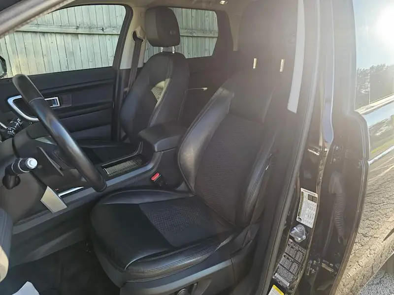2019 Land Rover Discovery Sport SE — photo 5 of 8