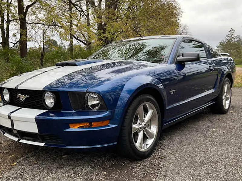 2007 Ford Mustang GT — photo 1 of 8