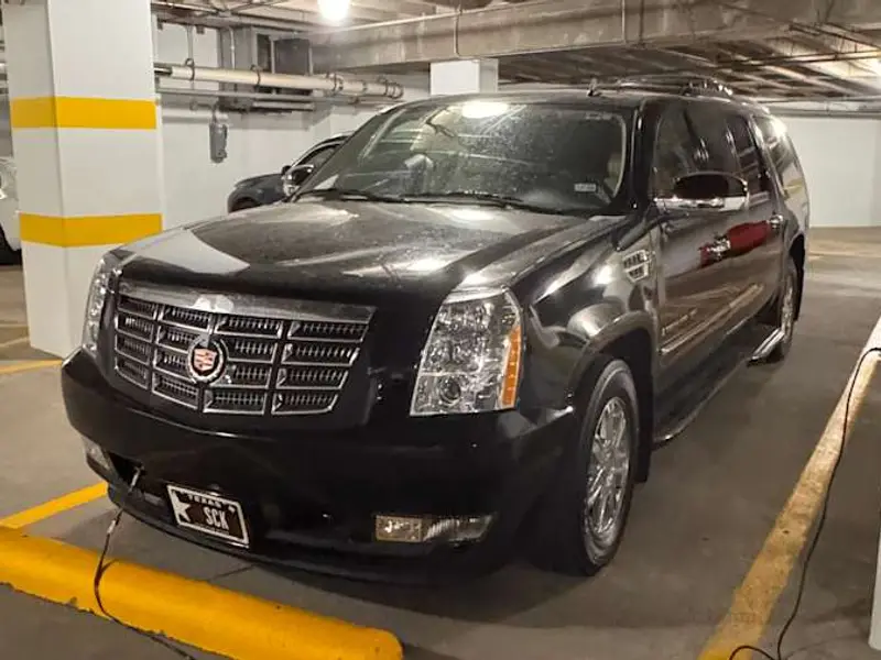 2008 Cadillac Escalade Custom — photo 4 of 8