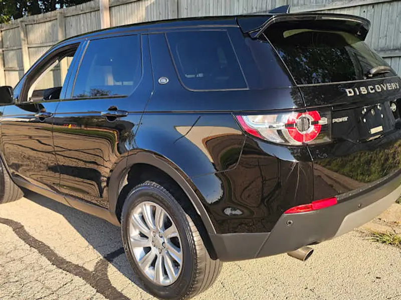 2019 Land Rover Discovery Sport SE — photo 3 of 8