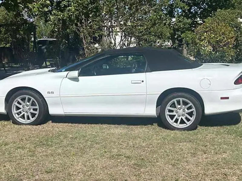 2002 Chevrolet Camaro SS — photo 2 of 8
