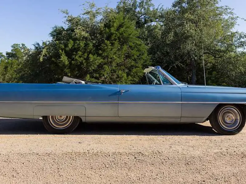 1964 Cadillac Series 62 — photo 2 of 8
