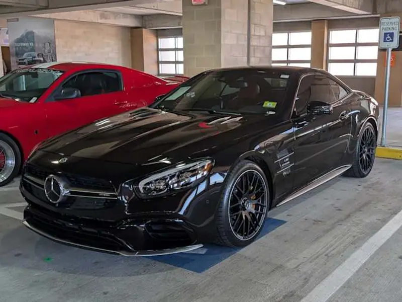 2017 Mercedes-Benz AMG SL 63 — photo 3 of 7