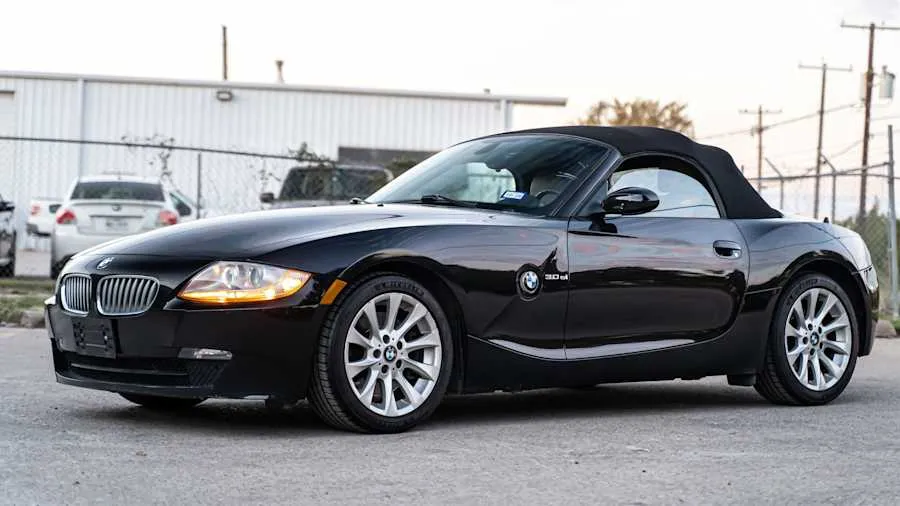Black 2008 BMW Z4 3.0si
