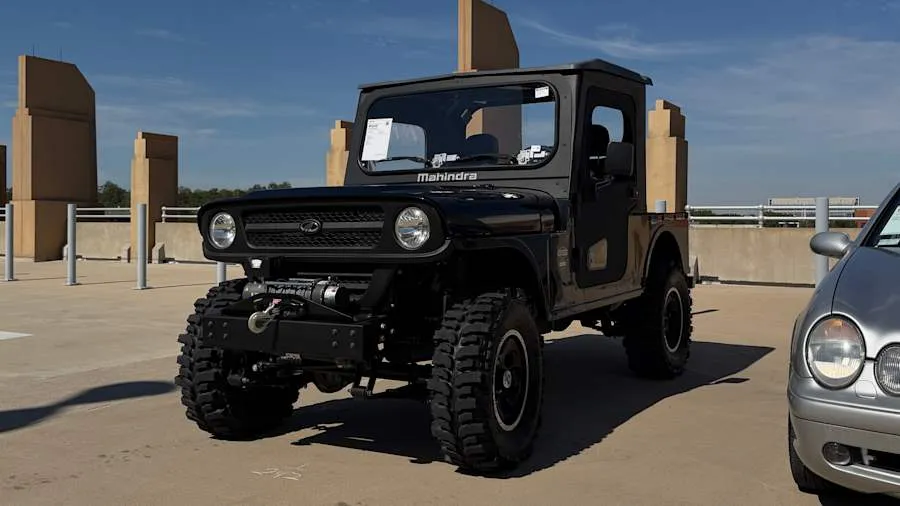 Black 2023 Mahindra Roxor