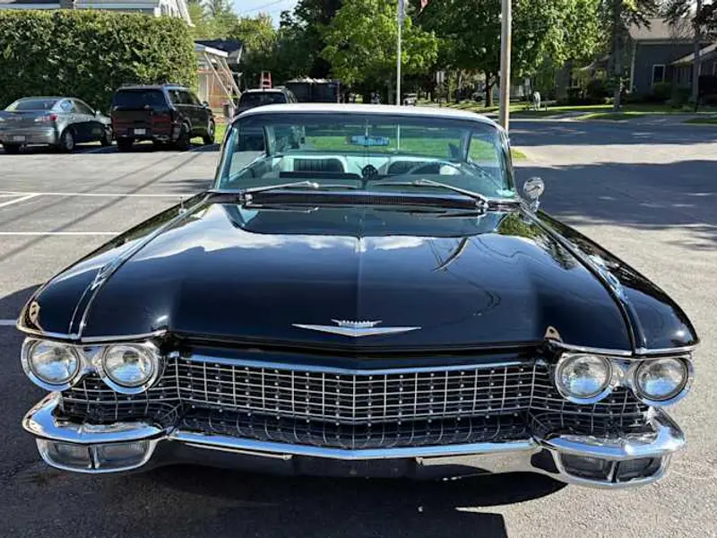 1960 Cadillac Series 62 DeVille — photo 4 of 8