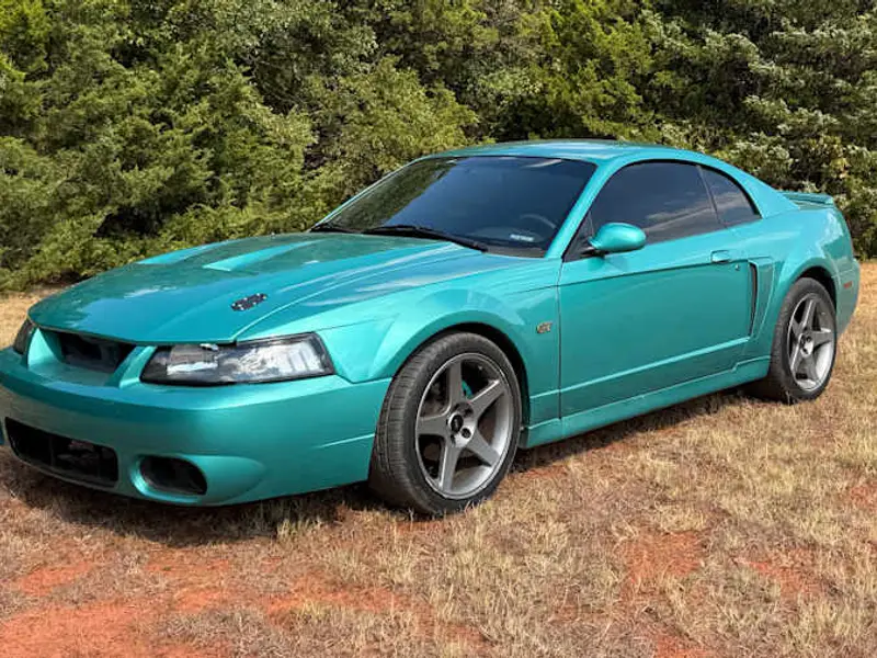 2001 Ford Mustang GT — photo 1 of 6