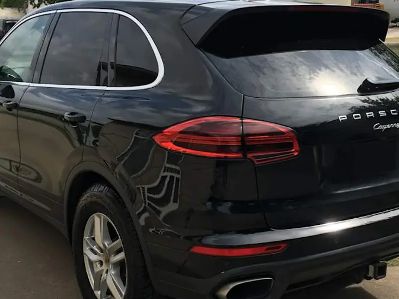 2016 Porsche Cayenne — photo 7 of 8