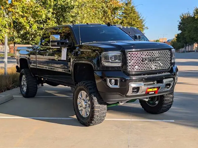 2015 GMC Sierra 2500HD Denali — photo 3 of 8