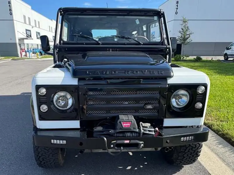 1985 Land Rover Defender — photo 4 of 8