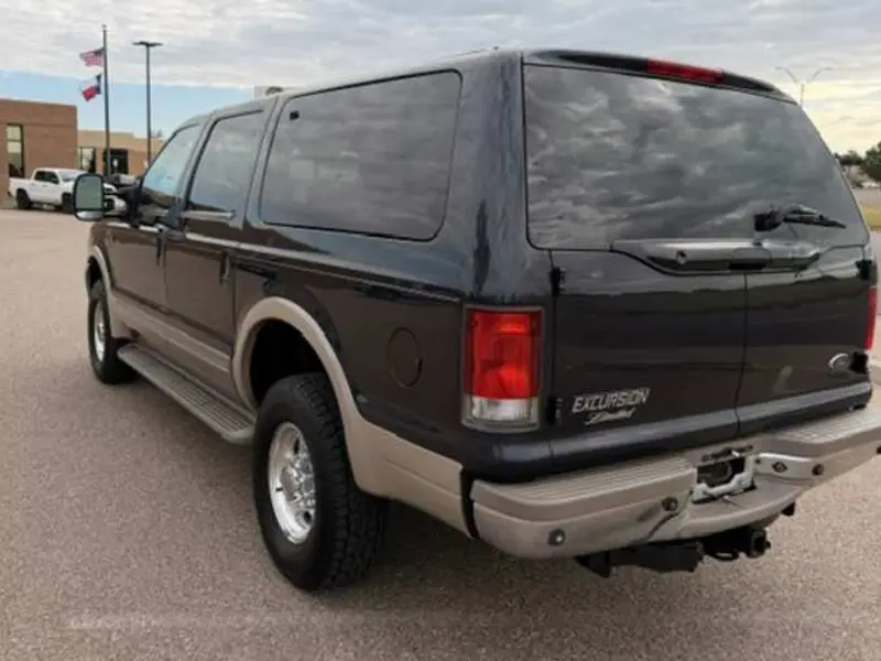 2001 Ford Excursion Limited — photo 7 of 8