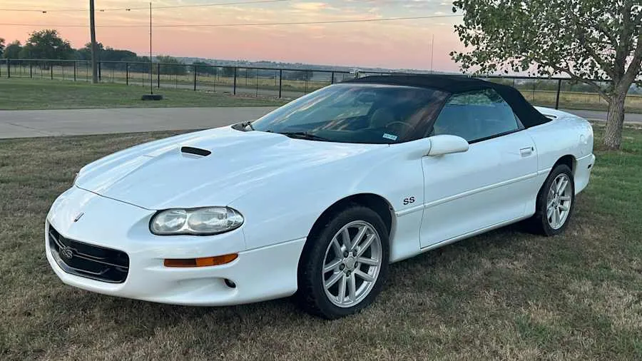 Arctic White 2002 Chevrolet Camaro SS