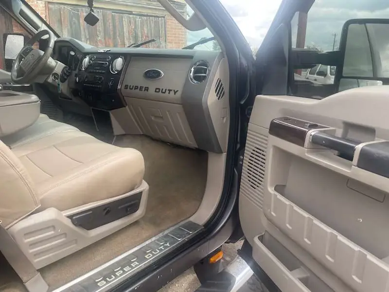 2008 Ford F-250 Lariat — photo 5 of 8