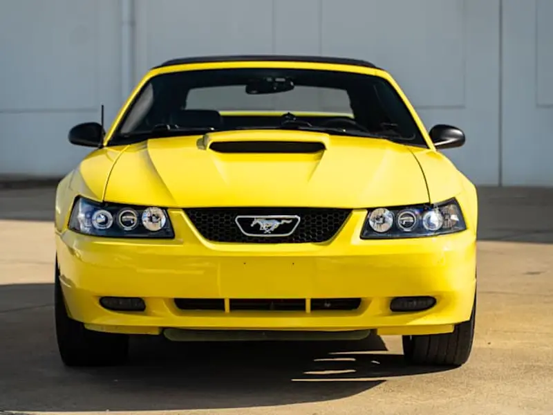 2002 Ford Mustang GT — photo 4 of 8