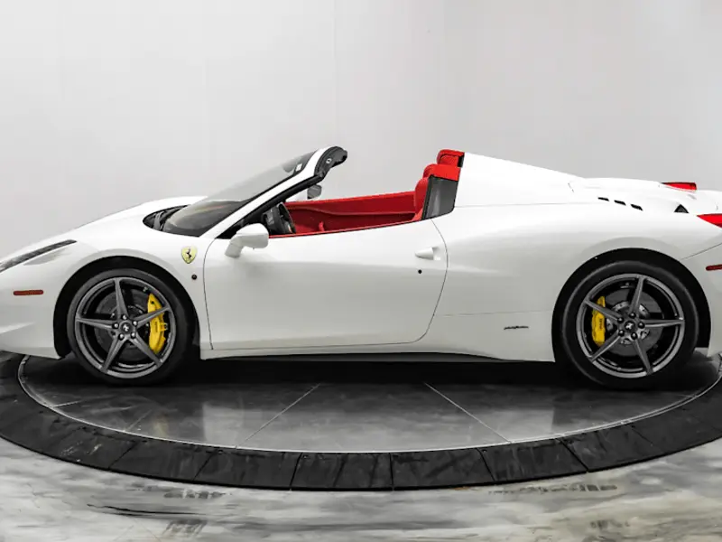 2015 Ferrari 458 Spider — photo 2 of 8