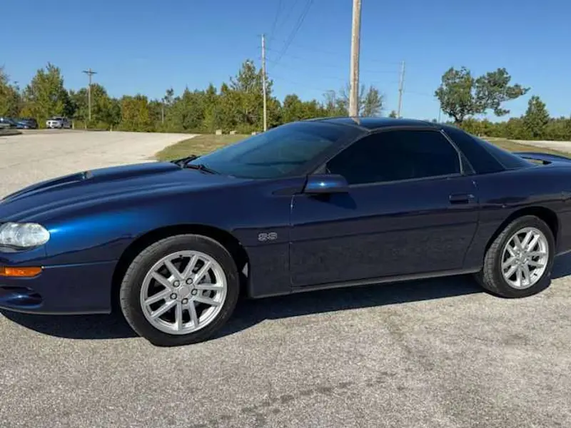 2002 Chevrolet Camaro SS — photo 1 of 8