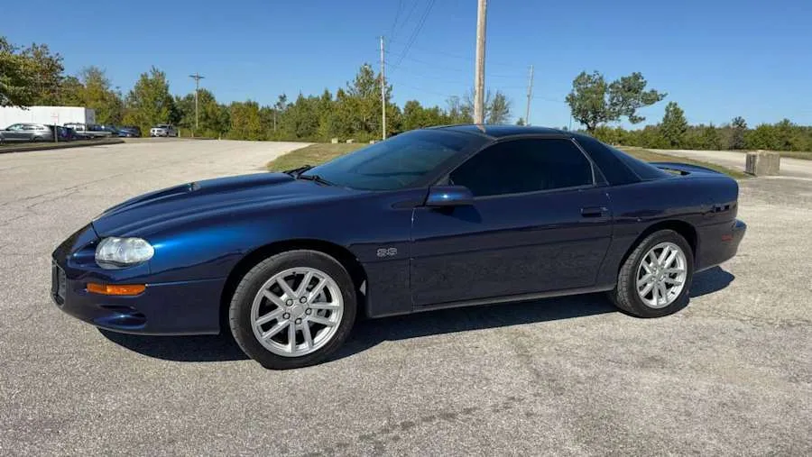 Navy Blue Metallic 2002 Chevrolet Camaro SS